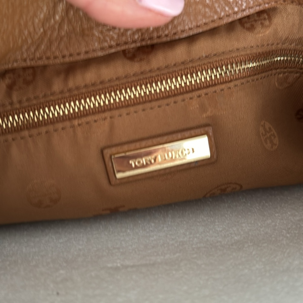 Tory Burch Tan Marion Leather Center Zip tote - Picture 5 of 7